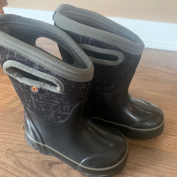 bogs boots toddler size 8